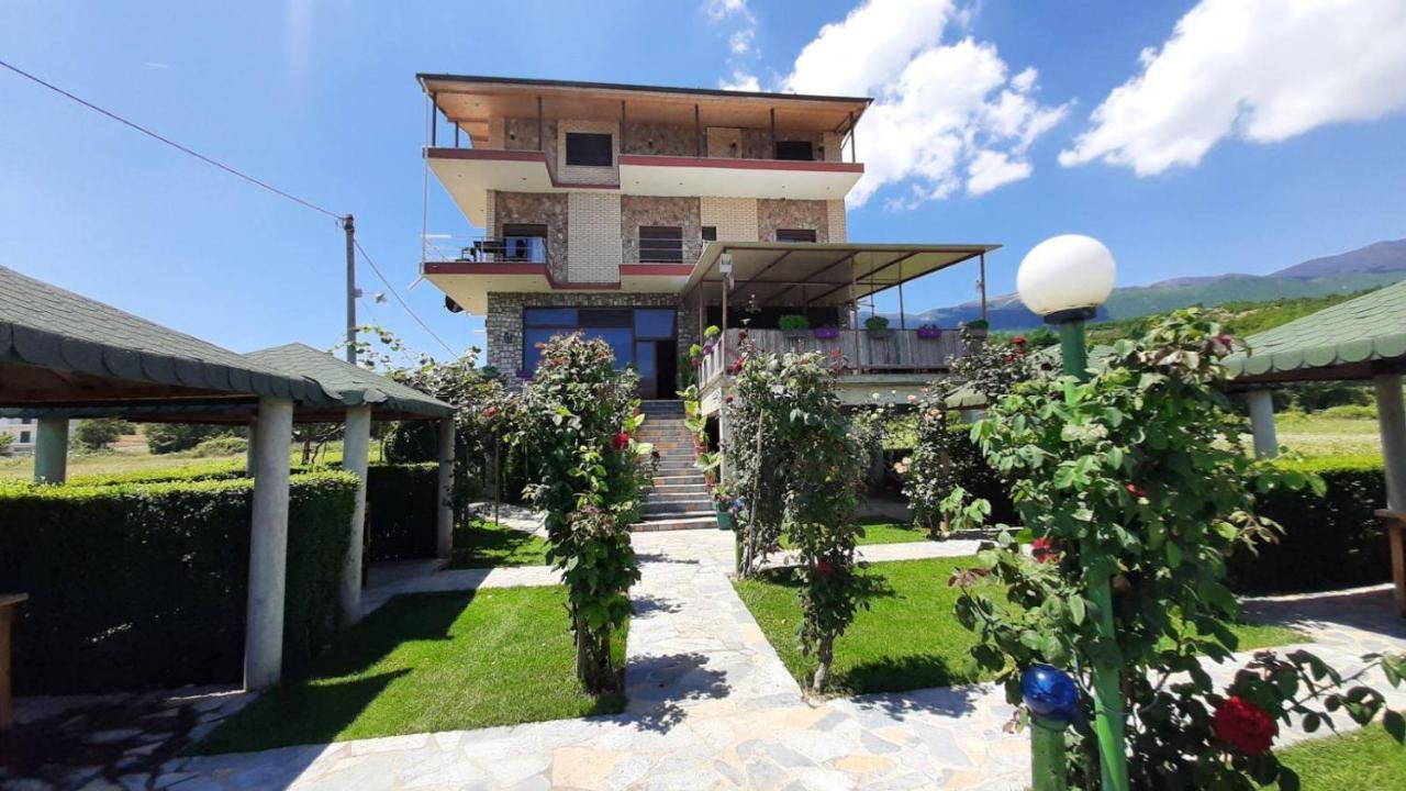 Hotel Restaurant Aleksander Korce Luaran gambar